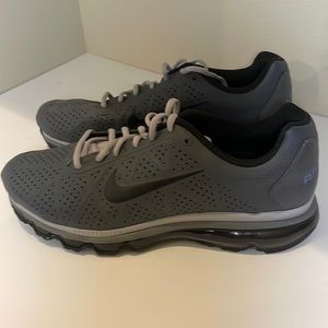 Men’s Nike Air Max size 14